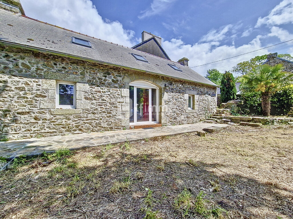 Photo 1 : Longère de 3 pièces, 80 m² à Plomodiern 29550