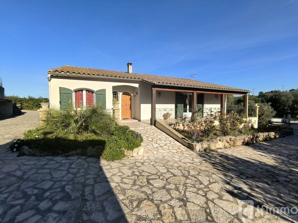 Photo 1 : Villa d'exception de 140 m2, jardin de 3096 m2 arborés, et pisci