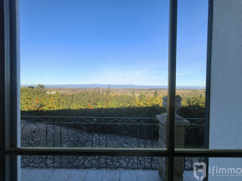 Photo 7 : Villa d'exception de 140 m2, jardin de 3096 m2 arborés, et pisci