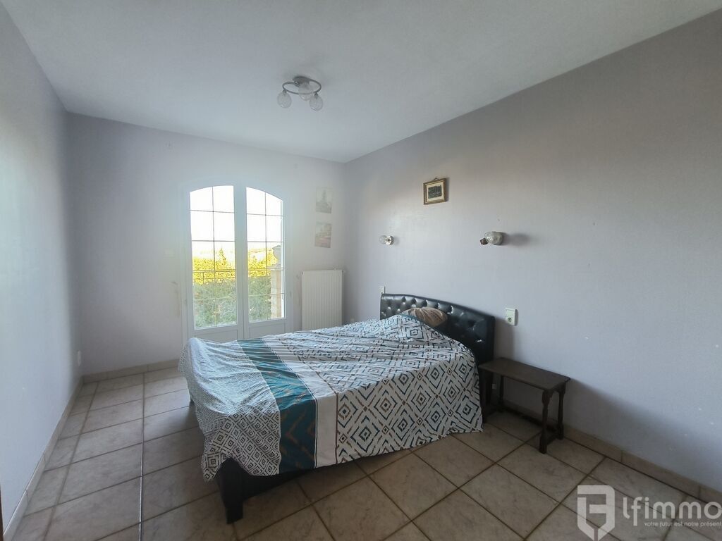 Photo 8 : Villa d'exception de 140 m2, jardin de 3096 m2 arborés, et pisci