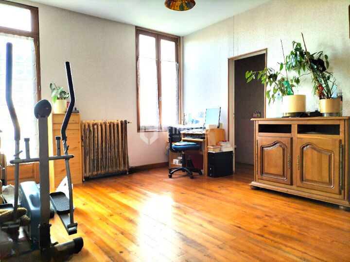 Photo 6 : Maison en pierre avec fort potentiel – 212 m² habitables