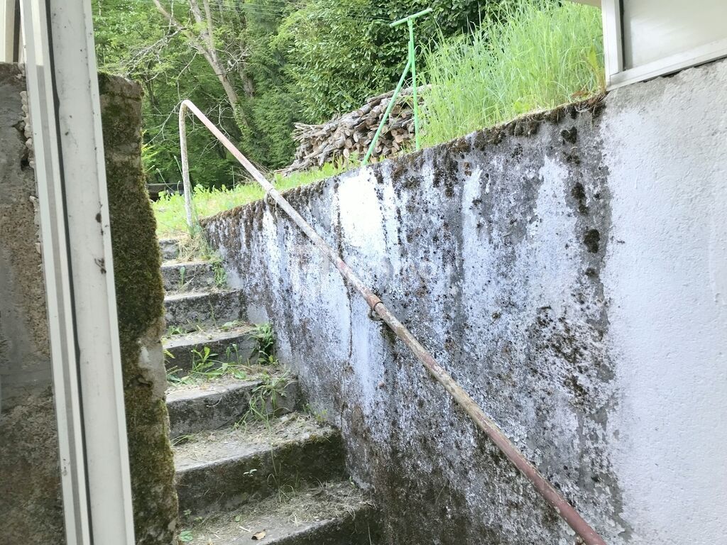 Photo 11 : Petite Maison à rénover avec jardin bord de rivière
