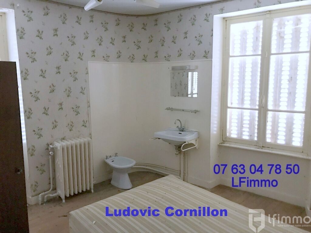 Photo 7 : Immeuble à rénover: Hôtel-Restaurant, boucherie avec appartement