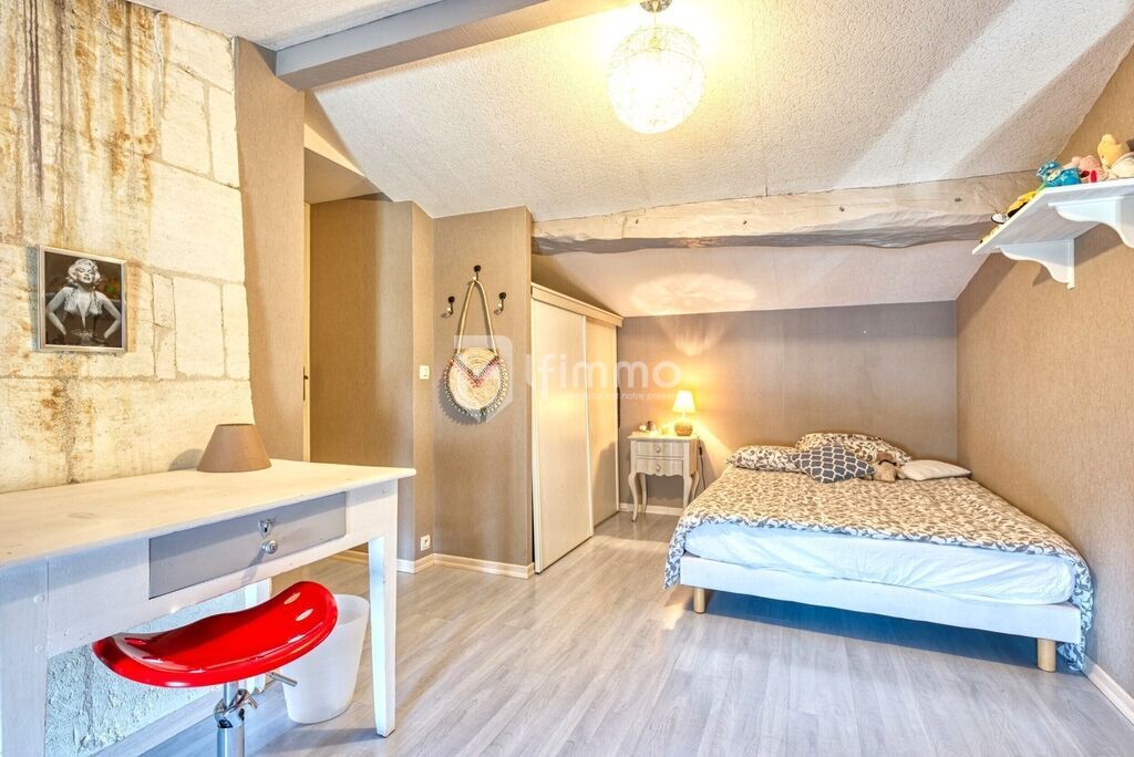 Photo 10 : Spacieuse maison en pierre