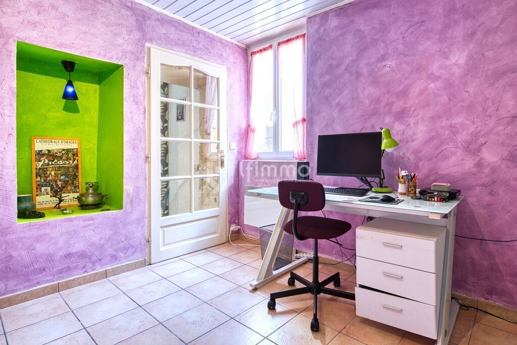 Photo 8 : Spacieuse maison en pierre