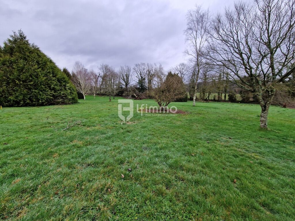 Photo 1 : Terrain de 1627 m² à Cast 29150