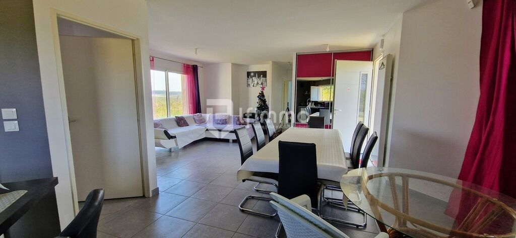 Photo 3 : 🏡 Maison individuelle récente avec garage sur grand terrain