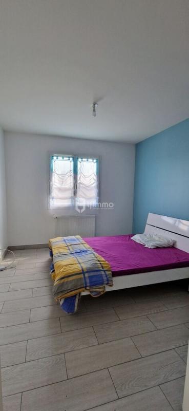 Photo 8 : 🏡 Maison individuelle récente avec garage sur grand terrain