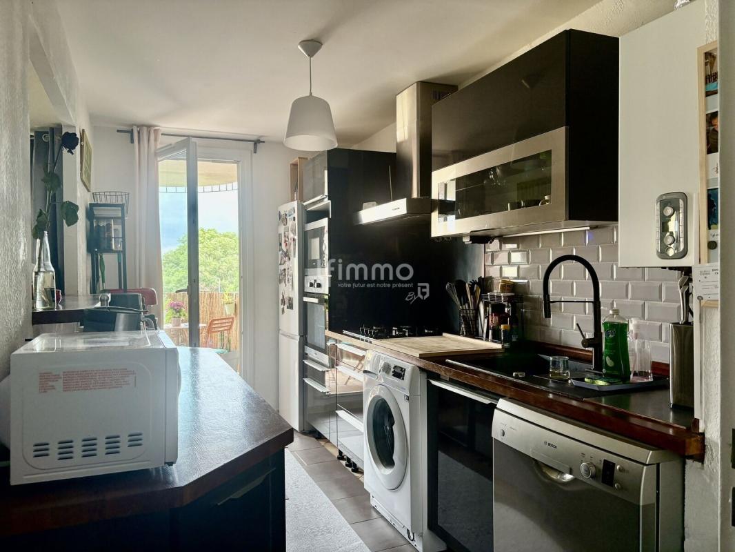 Photo 3 : Appartement T4  entièrement rénové