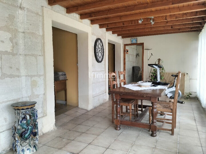 Photo 3 : Maison de caractère plain-pied avec terrain arboré