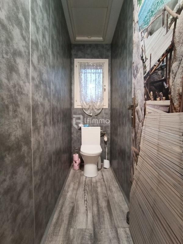 Photo 16 : Maison et terrain