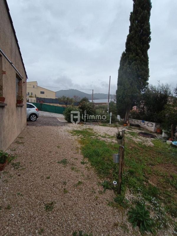 Photo 19 : Maison et terrain