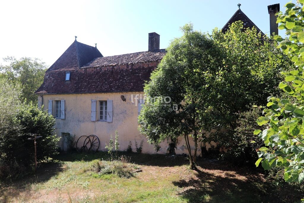 Photo 1 : Chartreuse avec longère et moulin sur un terrain de 24086m²