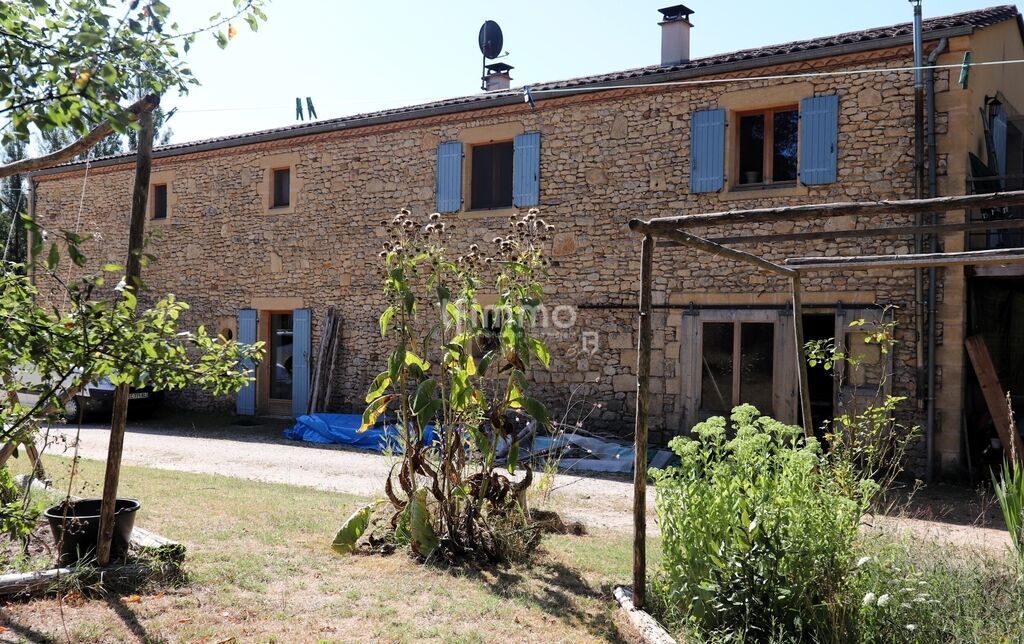 Photo 2 : Chartreuse avec longère et moulin sur un terrain de 24086m²