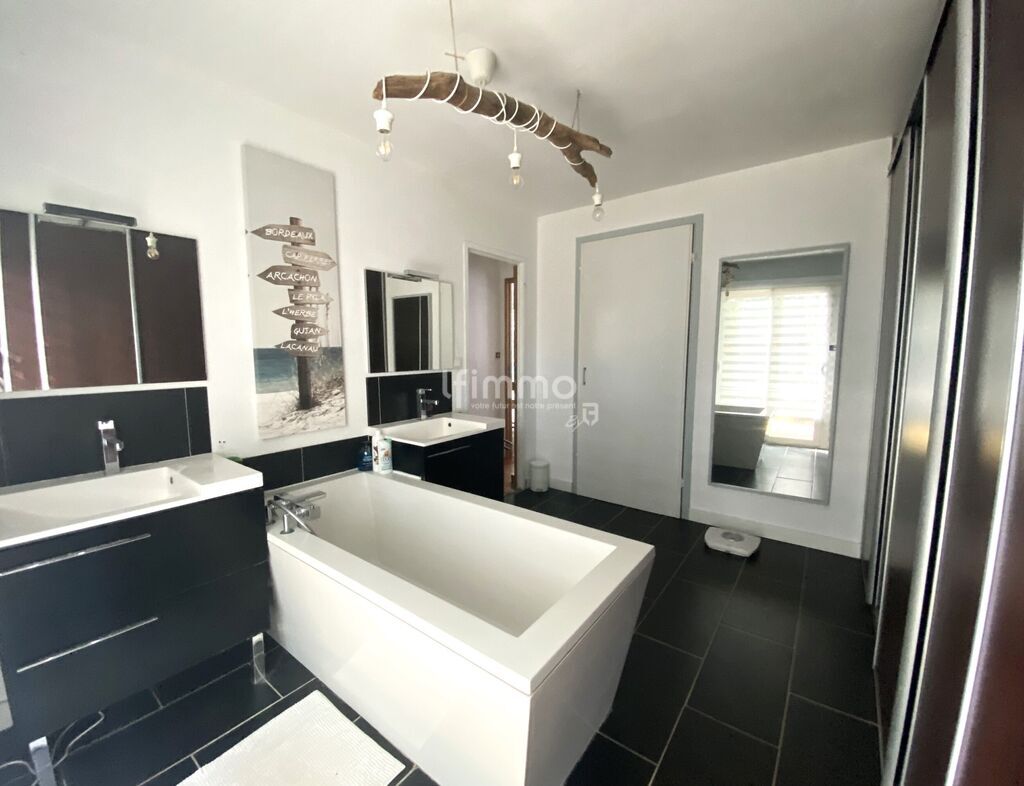 Photo 6 : Maison familiale dans un cadre verdoyant