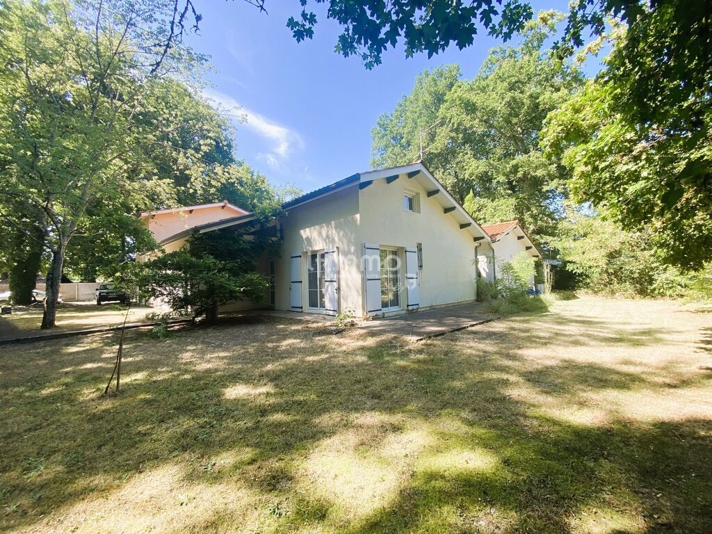 Photo 9 : Maison familiale dans un cadre verdoyant