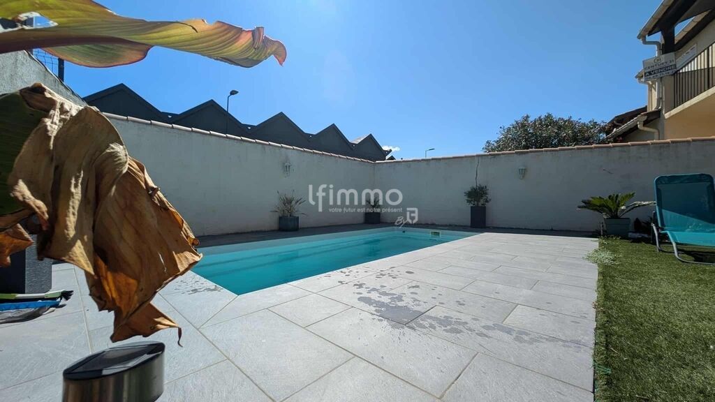 Photo 16 : Maison a vendre Carcassonne- piscine et jardin