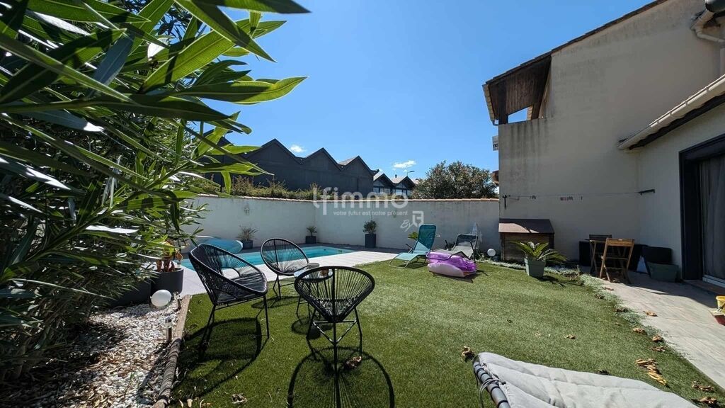 Photo 17 : Maison a vendre Carcassonne- piscine et jardin