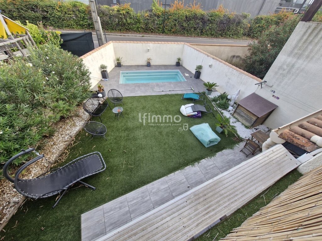 Photo 19 : Maison a vendre Carcassonne- piscine et jardin