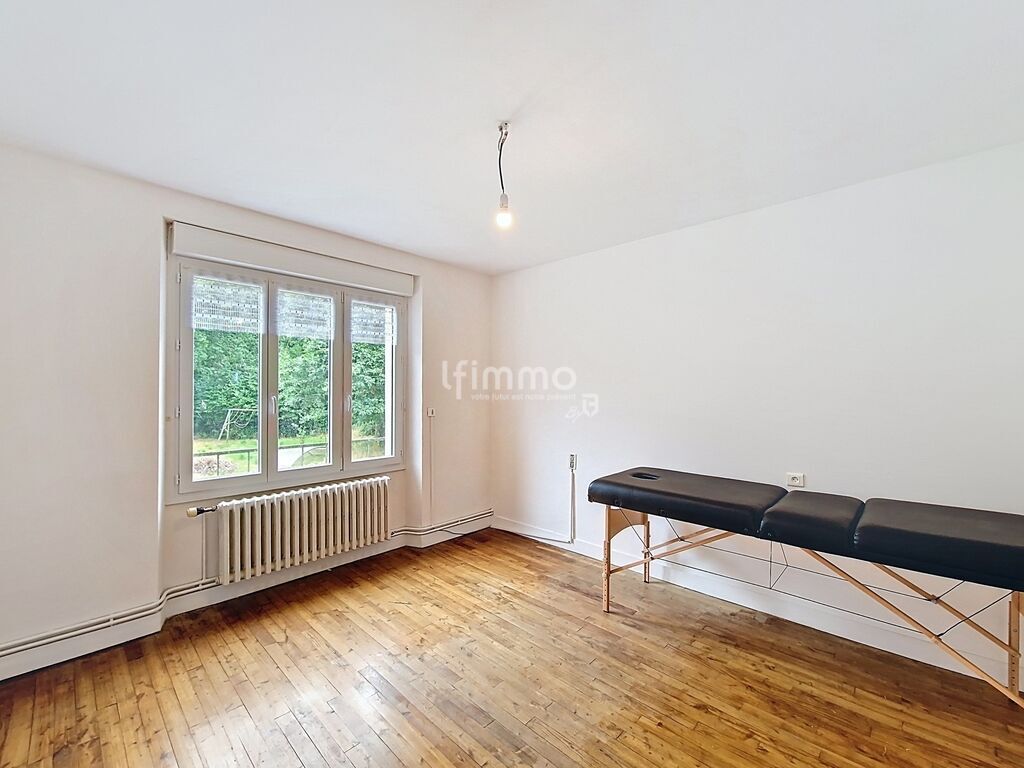 Photo 16 : Maison de 10 pièces, 213 m2 à Scaër (29390)