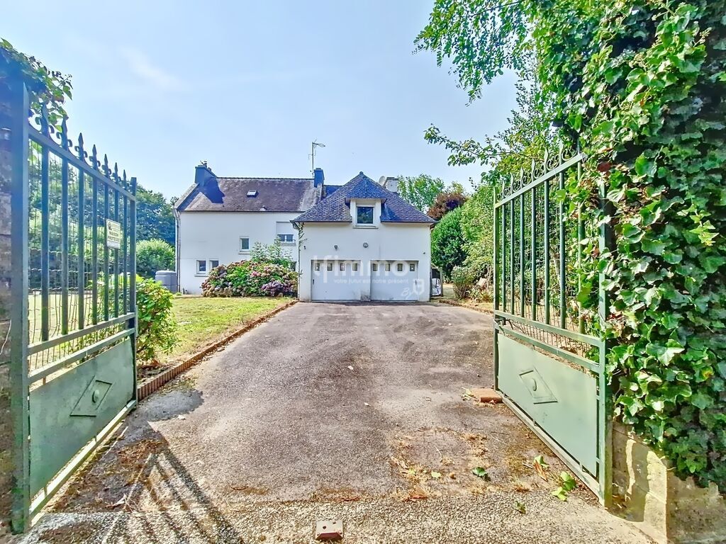 Photo 3 : Maison de 10 pièces, 213 m2 à Scaër (29390)