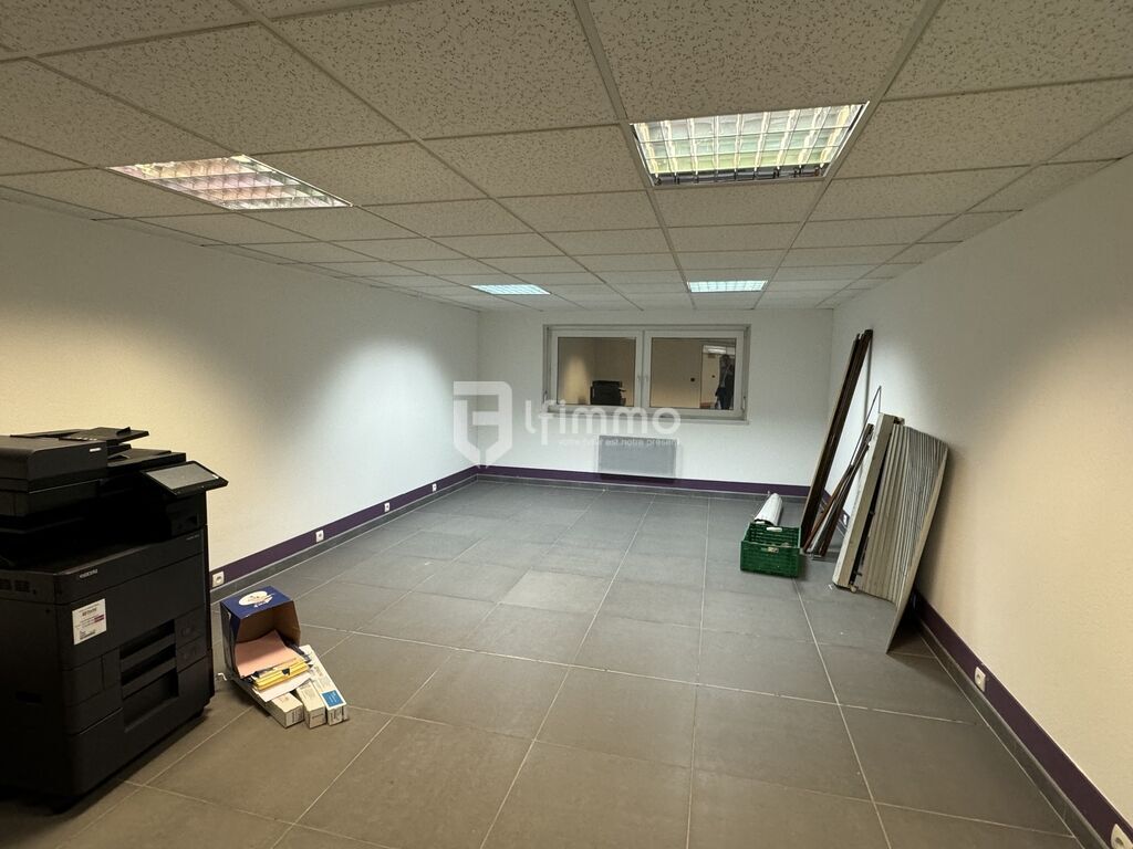 Photo 3 : Locaux professionnels, 4 vastes pièces 68170 Rixheim