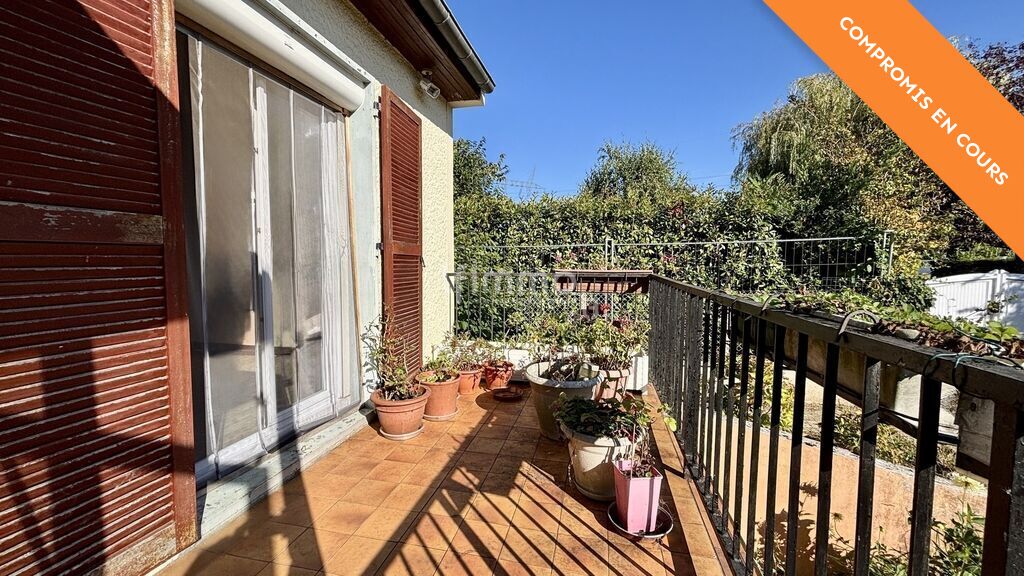 Photo 9 : Maison de plain-pied avec 1072m2 de terrain, rare sur le secteur