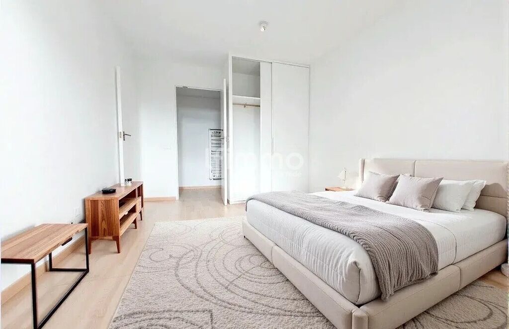 Photo 2 : Appartement T4 80 m2 extérieur et deux places de parking