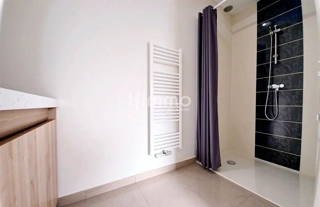 Photo 3 : Appartement T4 80 m2 extérieur et deux places de parking