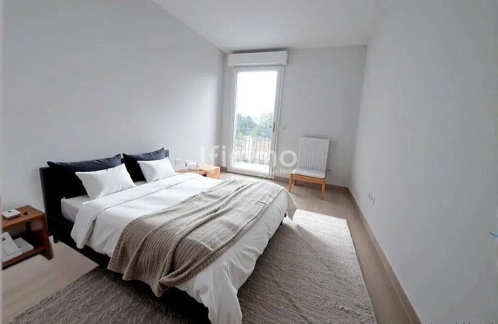 Photo 5 : Appartement T4 80 m2 extérieur et deux places de parking