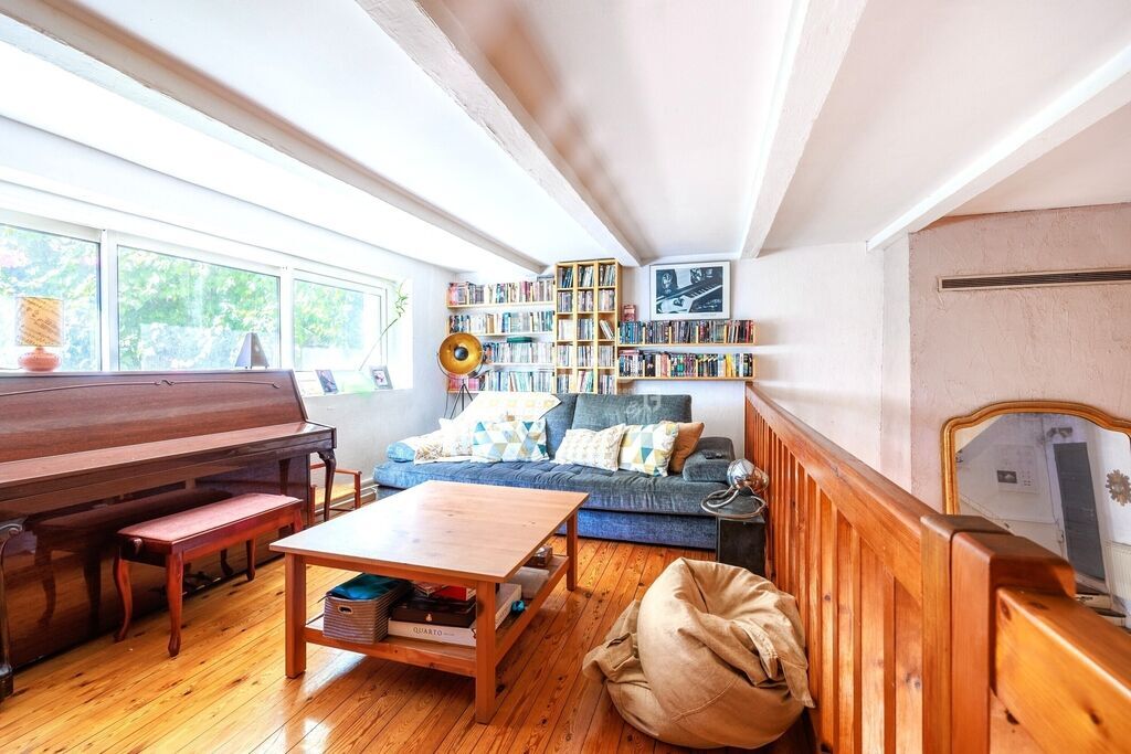 Photo 6 : Maison de charme et atypique-Garage-13004