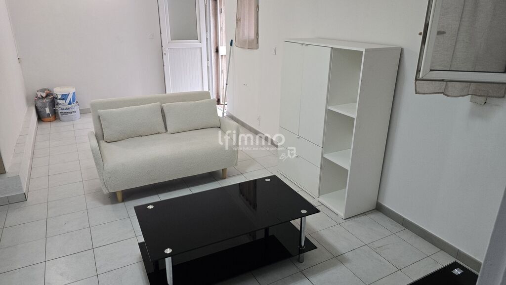 Photo 10 : Ensemble immobilier avec parking