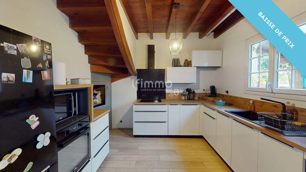 Photo 5 : Maison familiale avec grange et vaste terrain