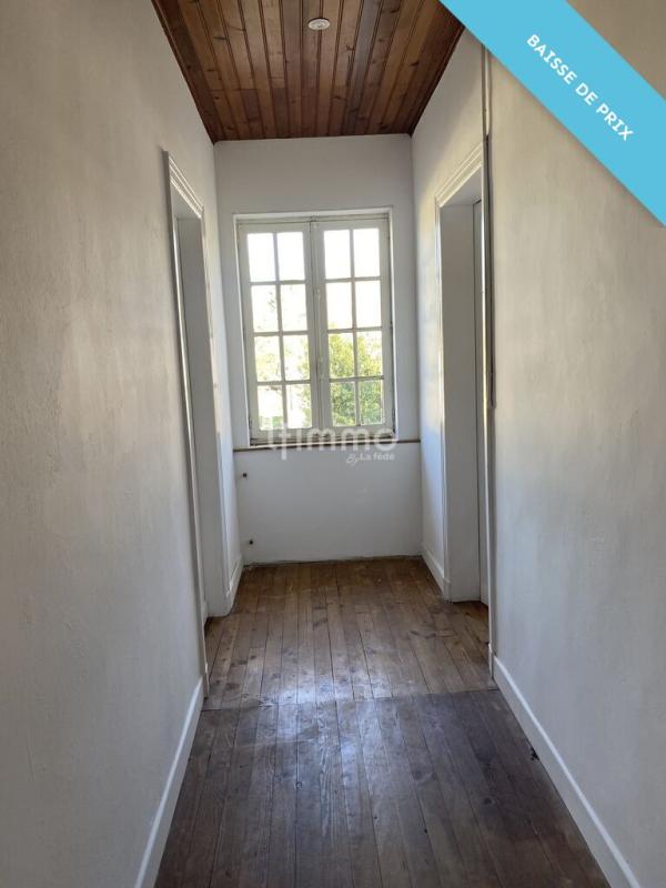 Photo 8 : Maison familiale avec grange et vaste terrain