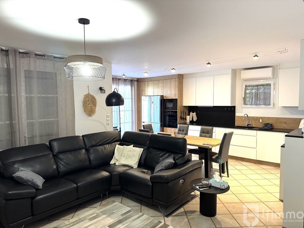 Photo 2 : Villa de plain-pied 5 pièces à Port Saint Louis du Rhône