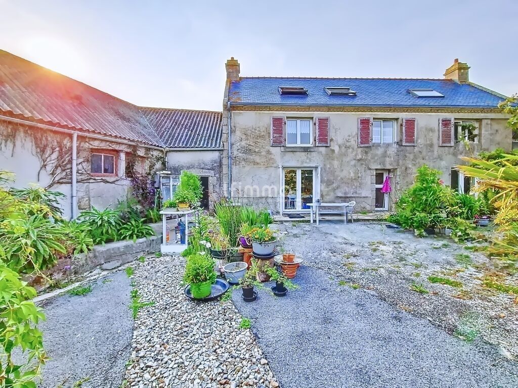 Photo 1 : Corps de ferme de 135 m2 à Ploéven (29150)