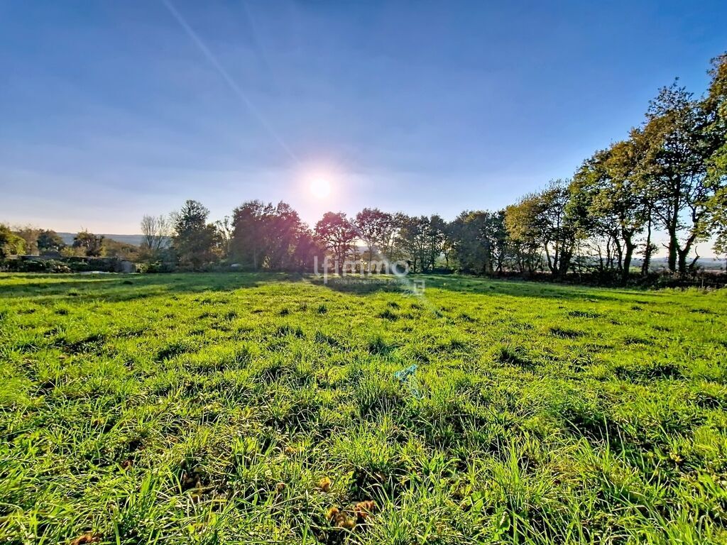 Photo 1 : Terrain à bâtir de 797 m² à Cast 29150