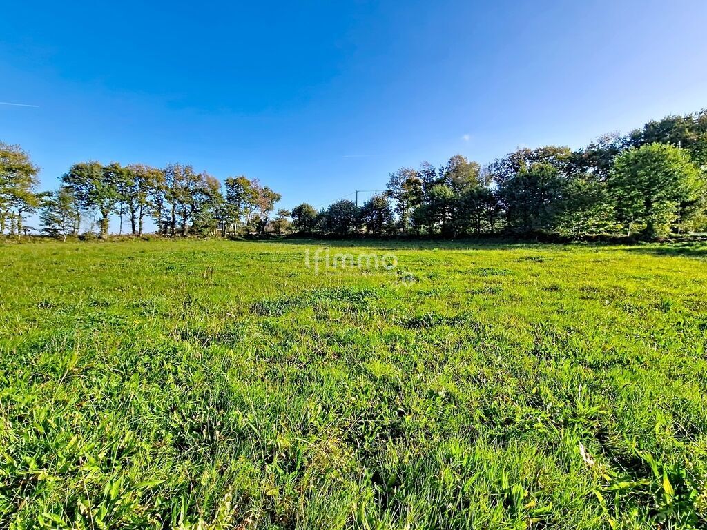 Photo 1 : Terrain à bâtir de 1596 m² à Cast 29150