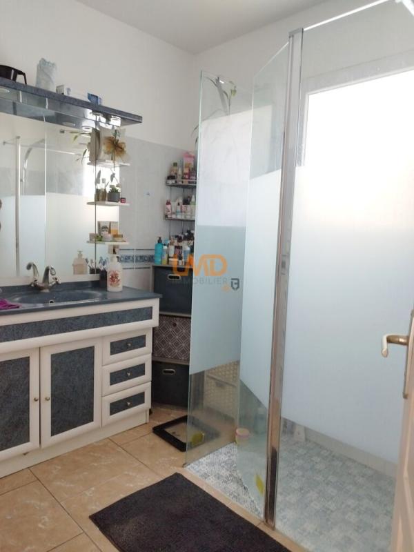 Photo 12 : Maison plain pied avec studio attenant, grand garage