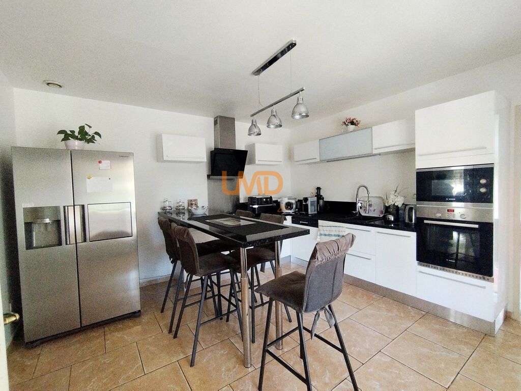 Photo 3 : Maison plain pied avec studio attenant, grand garage