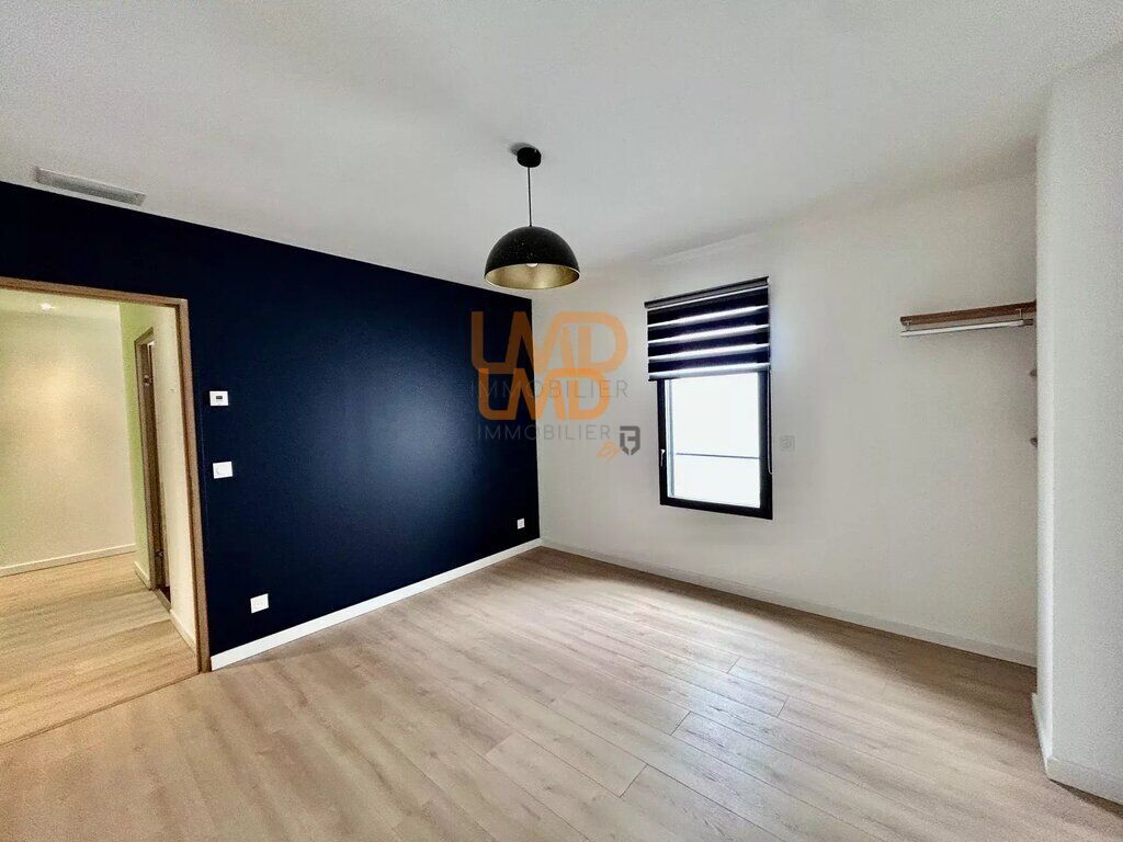 Photo 21 : Maison , Quartier Revolution, Terrasse, Calme, Lumineux