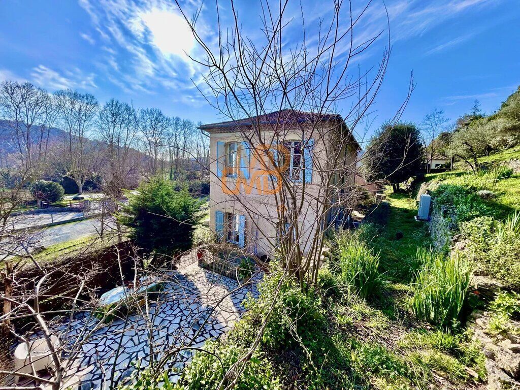 Photo 10 : Maison + Terrasse + Lumineux + Calme + Piscine + Jardin