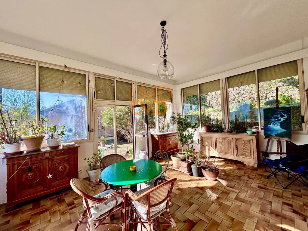 Photo 13 : Maison + Terrasse + Lumineux + Calme + Piscine + Jardin