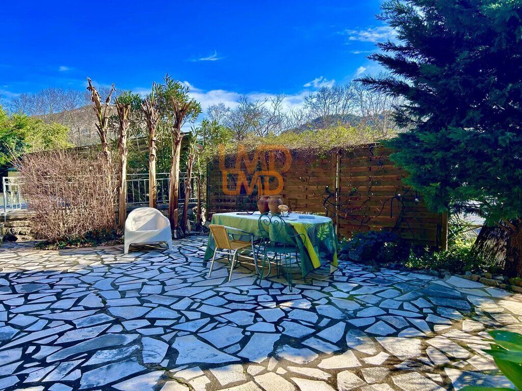 Photo 16 : Maison + Terrasse + Lumineux + Calme + Piscine + Jardin