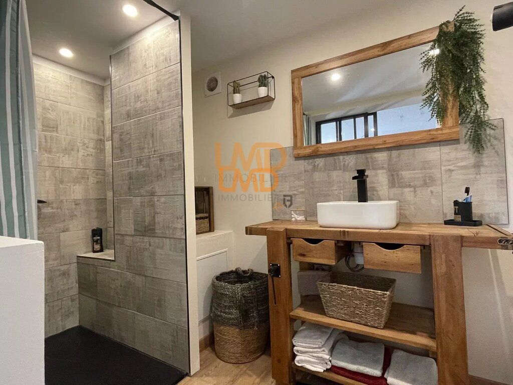 Photo 16 : Villa 4 faces plain pied 114 m2 avec piscine