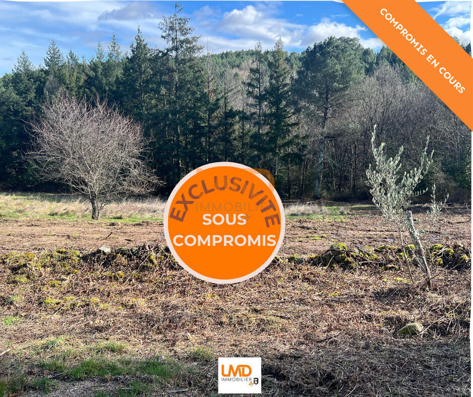 Photo 1 : Terrain constructible de 2 162m² – Mercuer