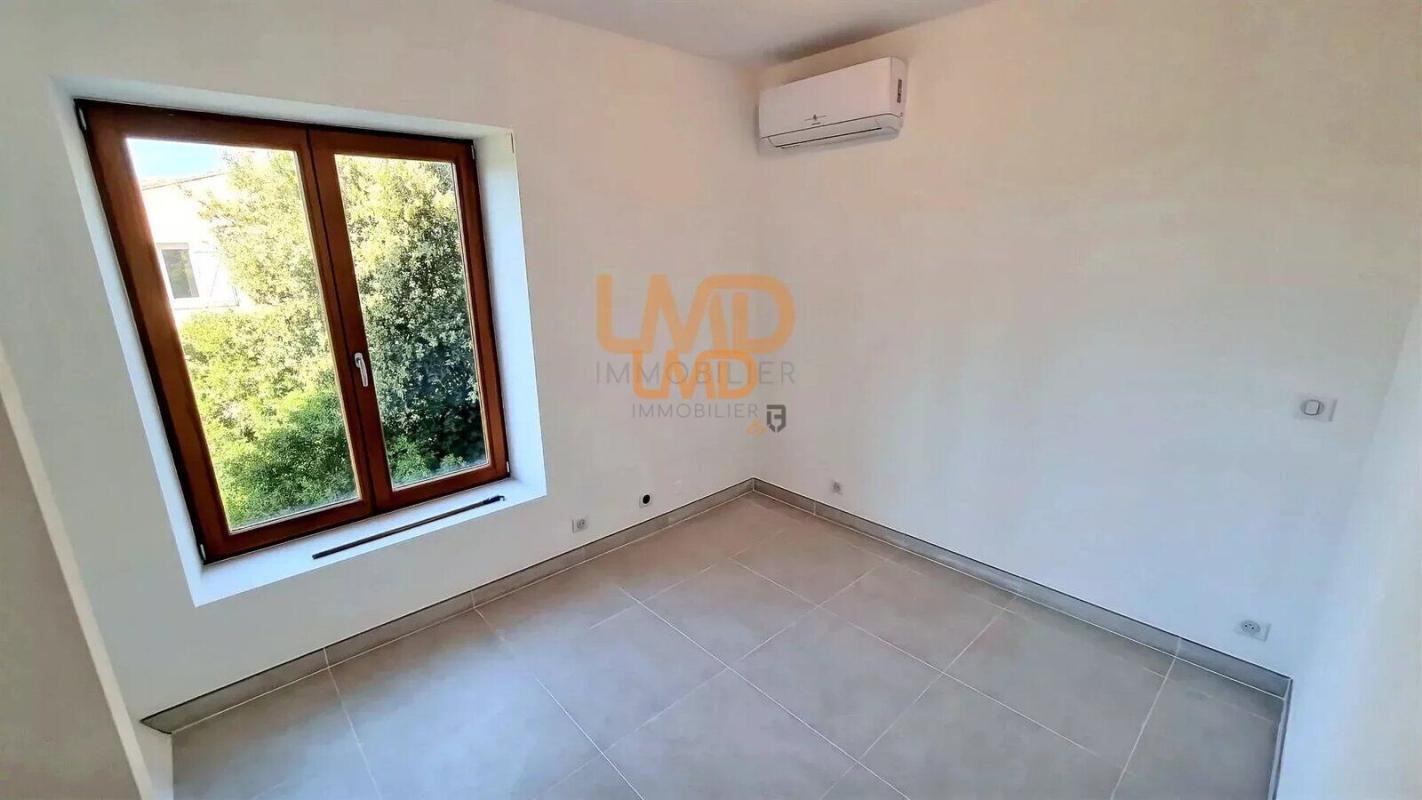 Photo 16 : vue dégagée - exposition sud - proche des commodités - climatisa