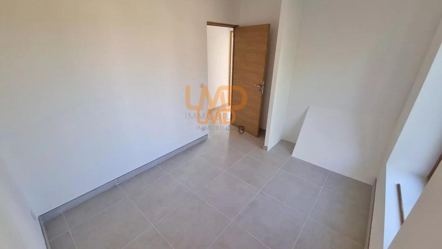 Photo 17 : vue dégagée - exposition sud - proche des commodités - climatisa