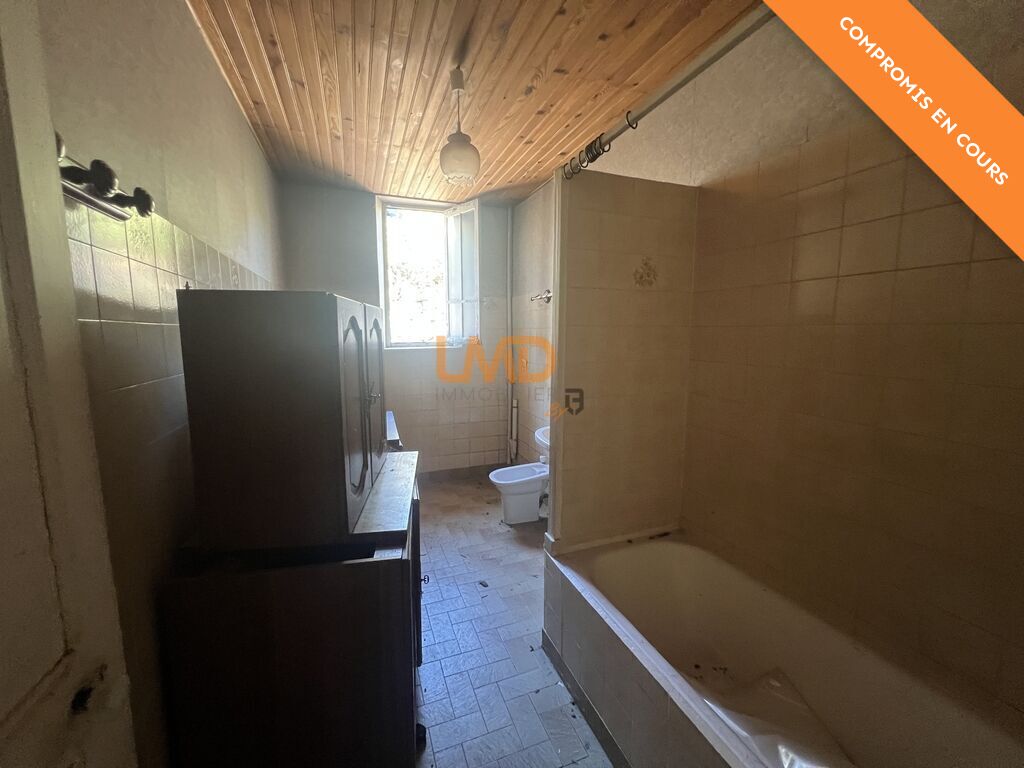 Photo 10 : Maison à rénover avec vue dégagée, proche centre ville