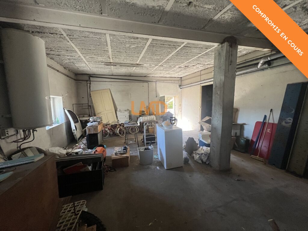 Photo 13 : Maison à rénover avec vue dégagée, proche centre ville